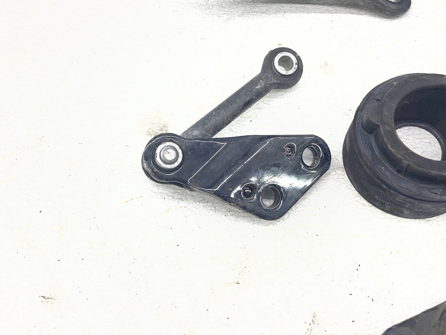 21-22 HARLEY-DAVIDSON IRON 883 XL883N PARTS HARDWARE MOUNTS HORN BATTERY TRAY