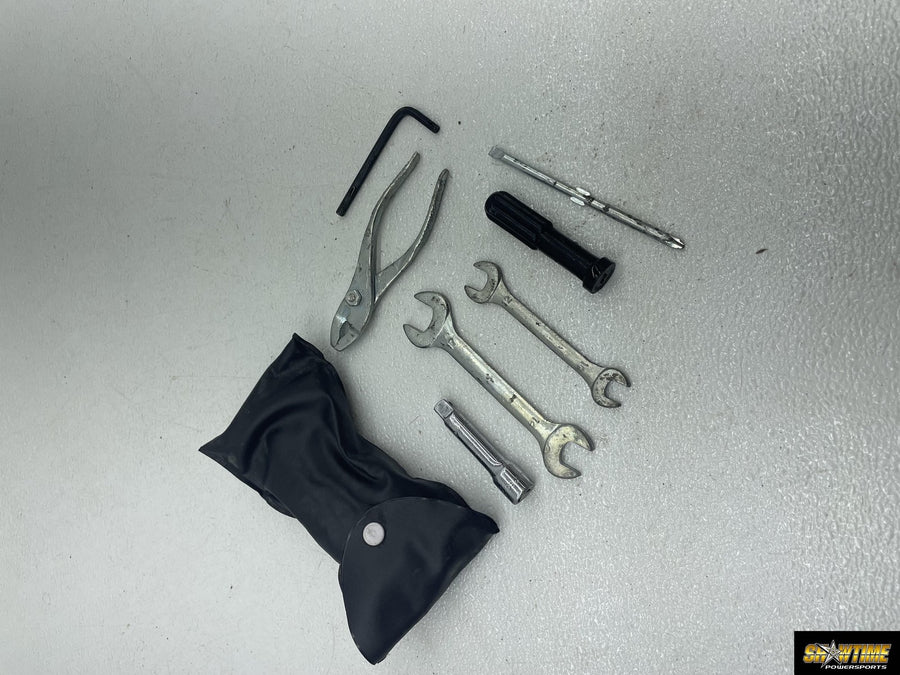 11-26 SUZUKI GSXR 600 750 STOCK TOOLS OEM TOOL BAG KIT SET 09800-21056