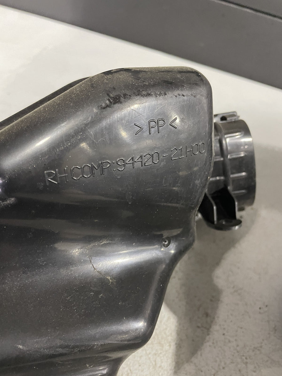 07-08 SUZUKI GSXR1000 LEFT RIGHT RAM AIR INTAKE TUBE DUCTS