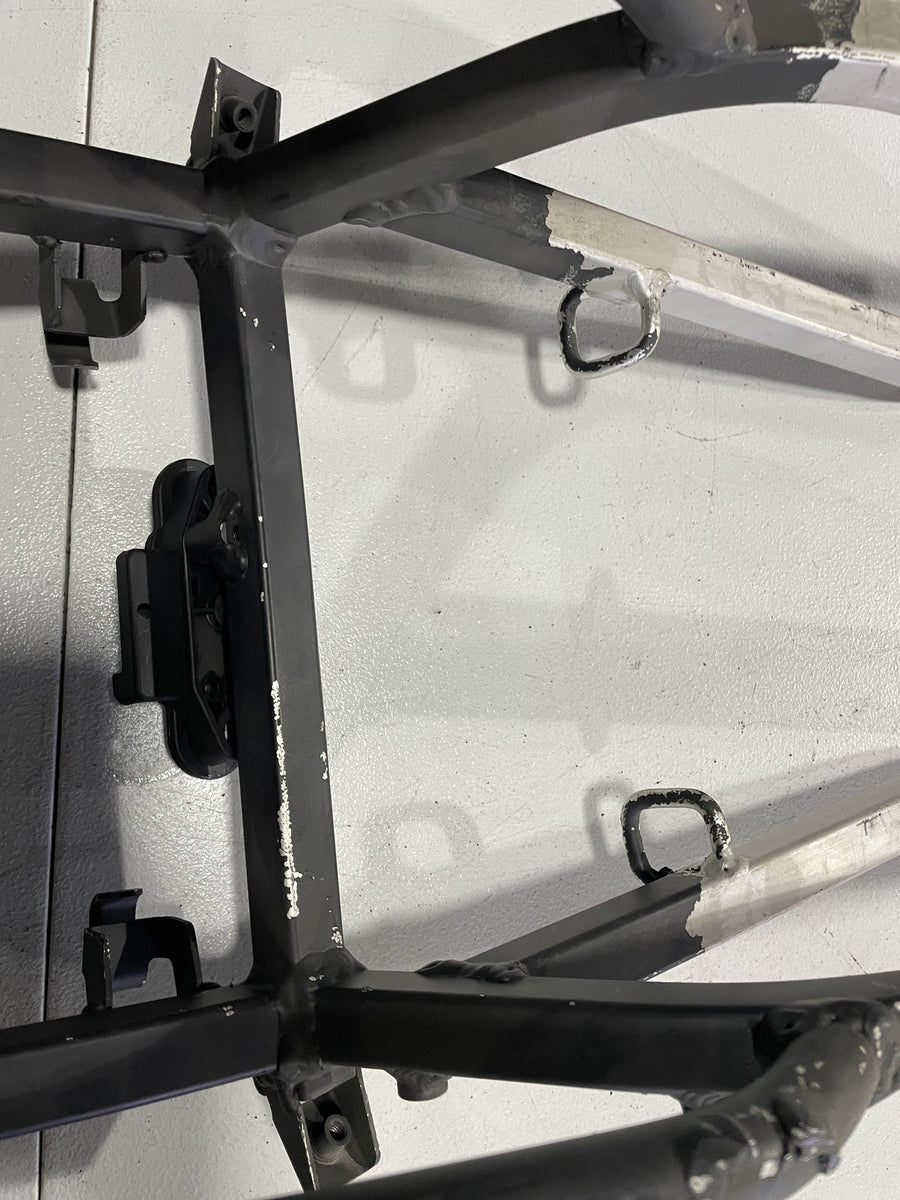 01-05 SUZUKI GSXR600 GSXR750 01-02 GSXR1000 REAR BACK TAIL SUBFRAME SUB FRAME