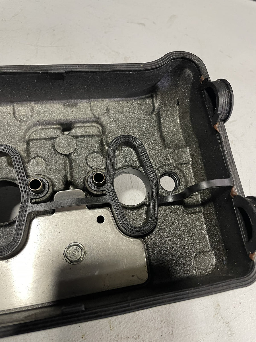 04-05 HONDA CBR1000RR ENGINE TOP END CYLINDER HEAD COVER