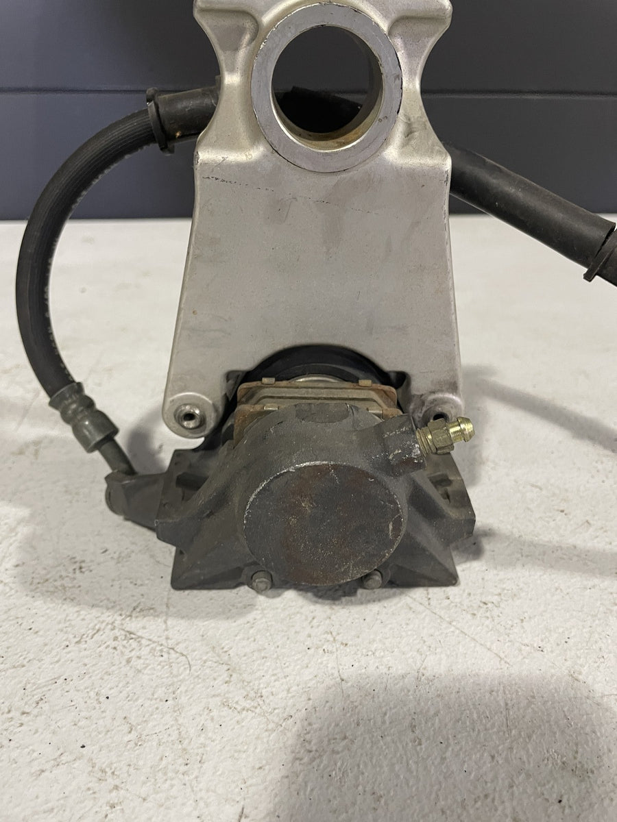 00-01 YAMAHA YZF R1 REAR BACK BRAKE CALIPER W MOUNT BRACKET