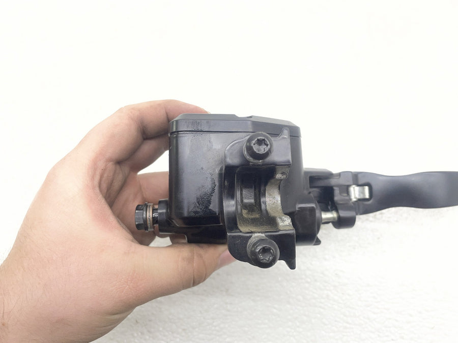 24-26 HARLEY-DAVIDSON ROAD GLIDE FLTRX FRONT BRAKE MASTER CYLINDER
