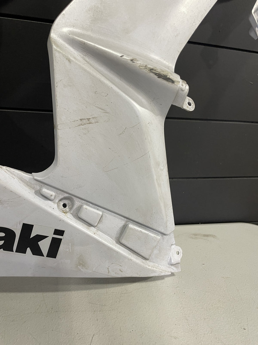 11-15 KAWASAKI NINJA ZX10R RIGHT MID UPPER SIDE FAIRING COWL PLASTIC