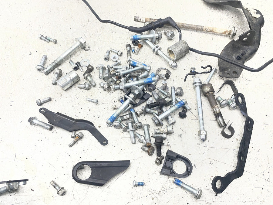 20-24 HARLEY-DAVIDSON SOFTAIL STANDARD FXST PARTS HARDWARE
