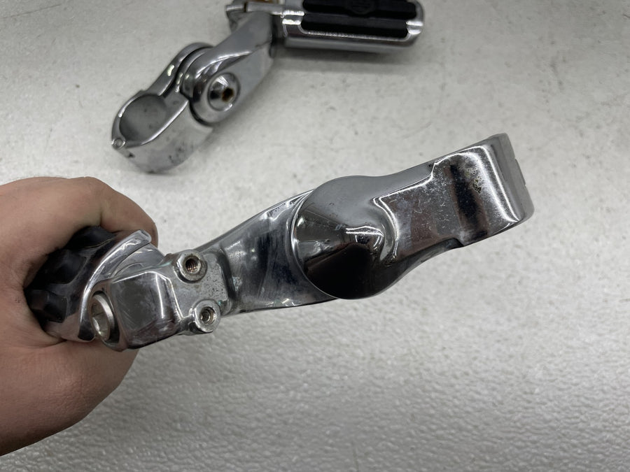 17-23 HARLEY-DAVIDSON ELECTRA GLIDE ULTRA LIMITED FRONT HIGHWAY FOOTPEGS PAIR