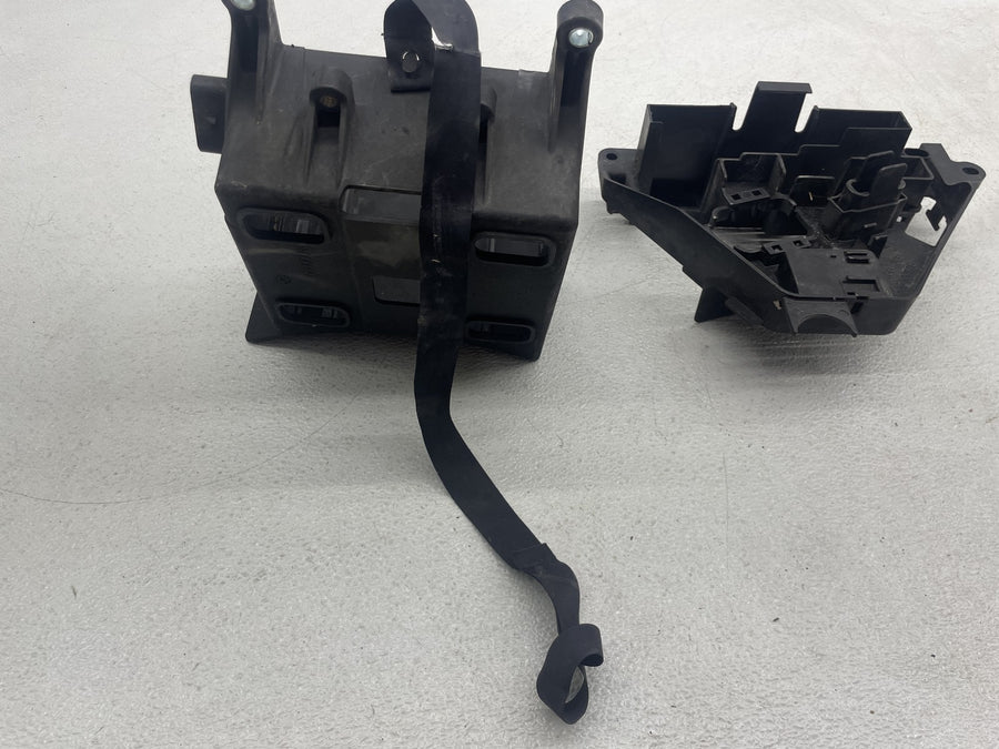 12-16 HARLEY-DAVIDSON STREET GLIDE FLHX BATTERY TRAY BOX HOLDER