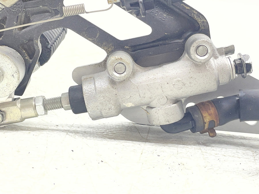 12-26 KAWASAKI NINJA ZX14R RIGHT REARSET REAR SET DRIVER FOOT PEG BRAKE MASTER