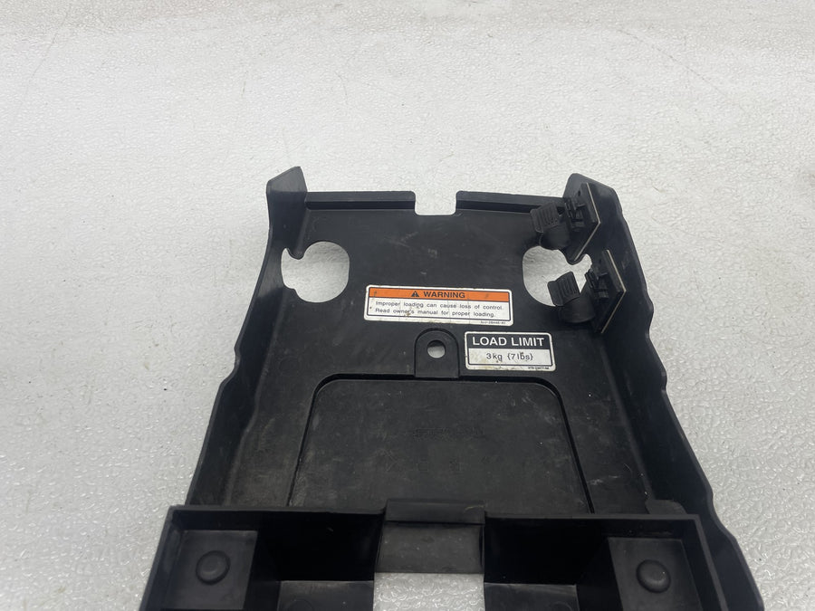 08-16 YAMAHA YZF R6 REAR BACK TAIL UNDERTAIL BATTERY TRAY PLASTIC
