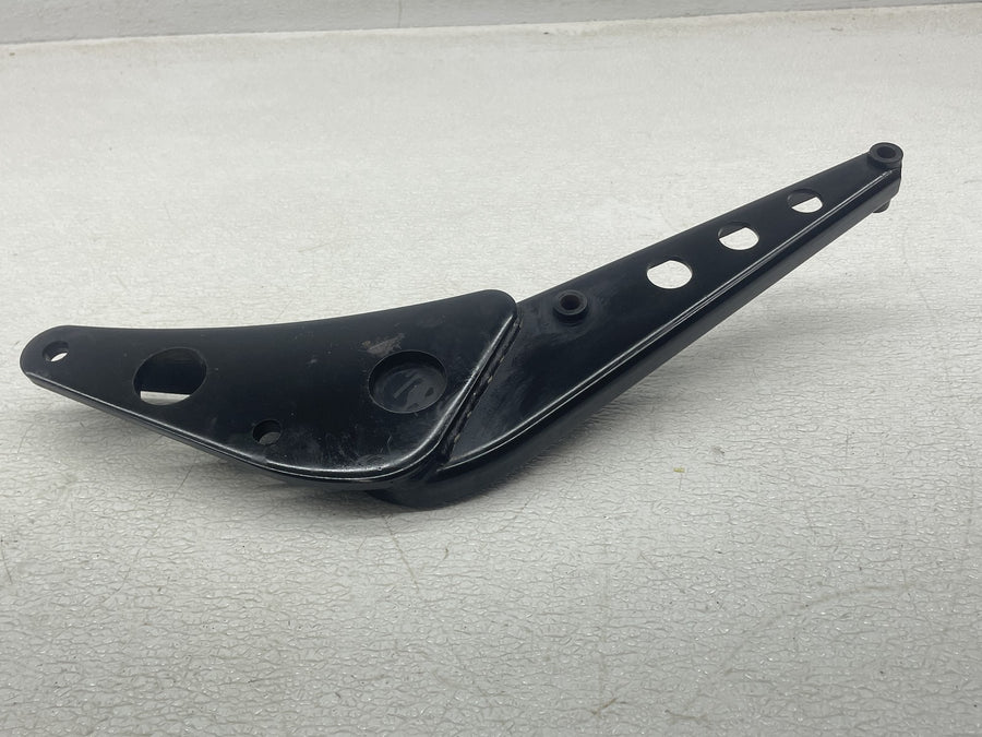 2012 SUZUKI BOULEVARD M109R LEFT RIGHT REAR BACK FENDER SUPPORT BRACKET MOUNTS
