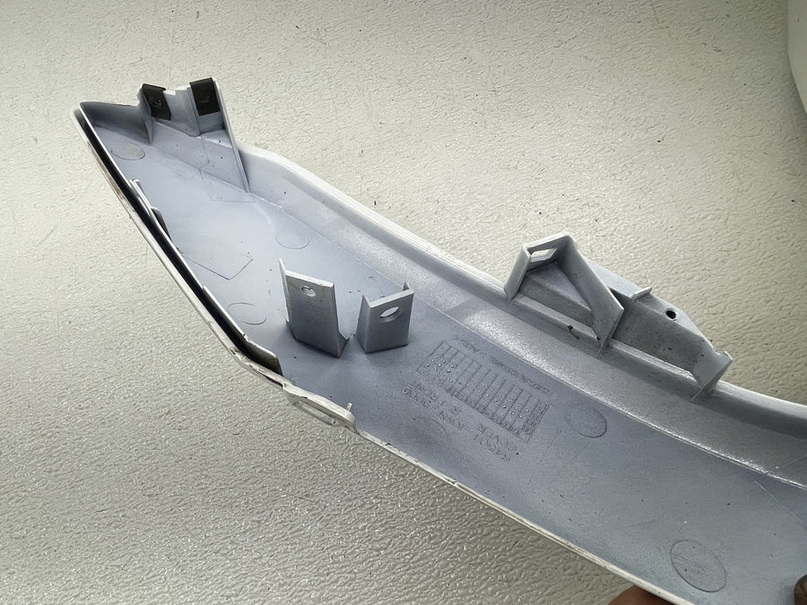 2011 HONDA PCX125 RIGHT FRONT COVER FAIRING COWL PANEL 64501-KWN-9000