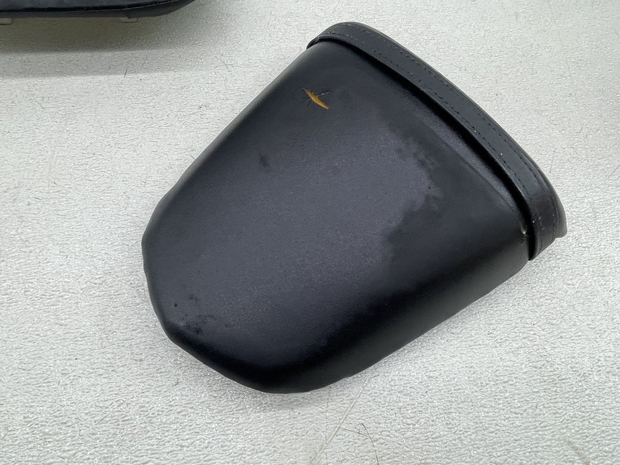 04-05 SUZUKI GSXR750 FRONT REAR DRIVERS PASSENGER SEAT PAD CUSHION SET