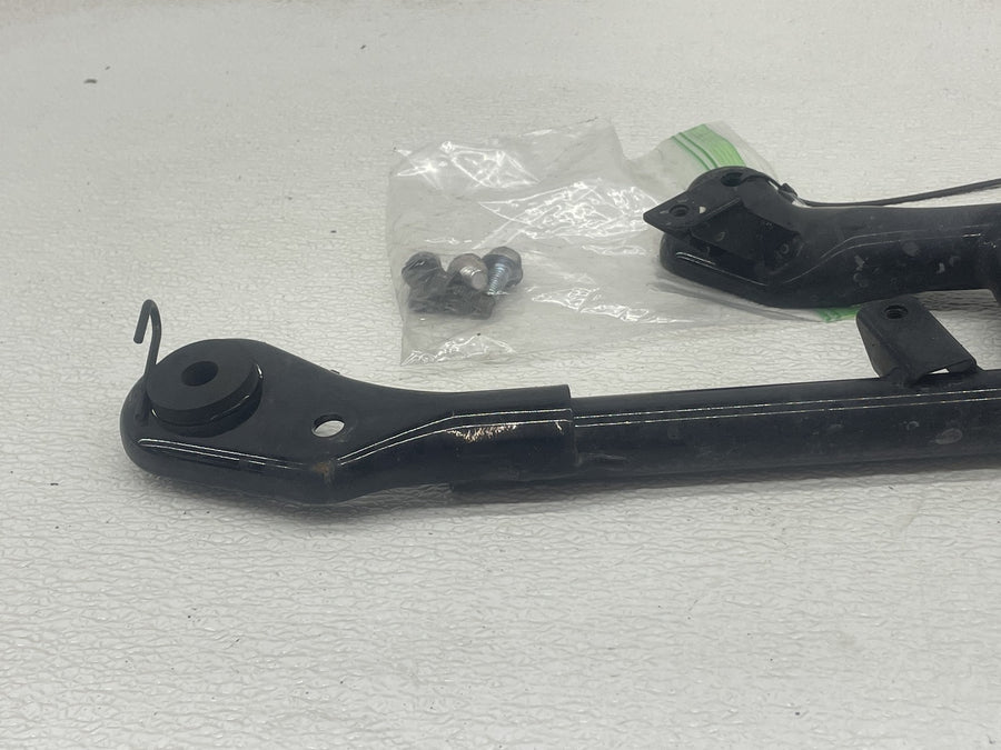 2012 SUZUKI BOULEVARD M109R MUFFLER EXHAUST PIPE BRACKET MOUNT