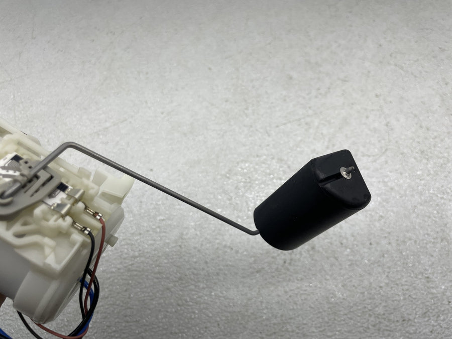 06-15 YAMAHA FZ1 FUEL PUMP GAS PETROL SENDER UNIT