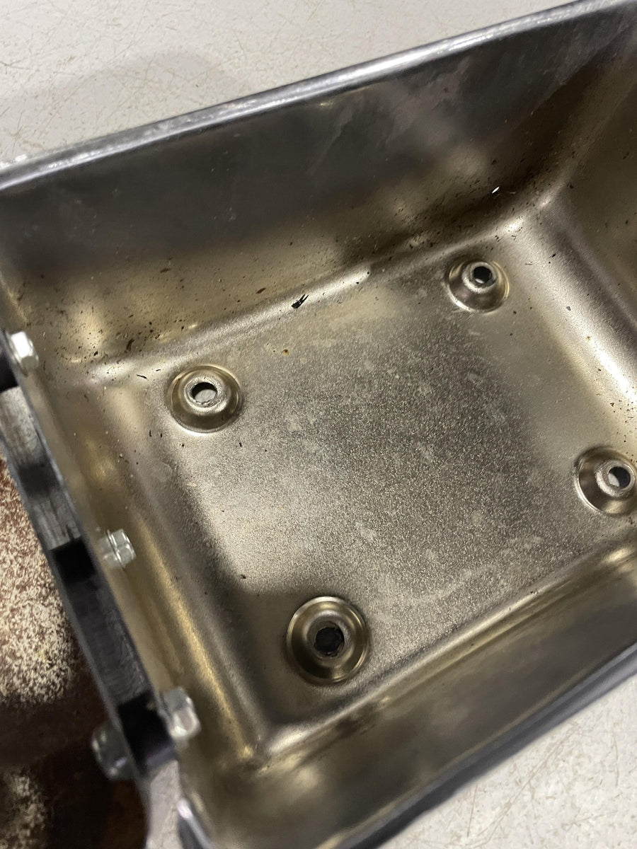 98 HARLEY-DAVIDSON DYNA WIDE GLIDE FXDWG ELECTRICAL TRAY BOX HOLDER