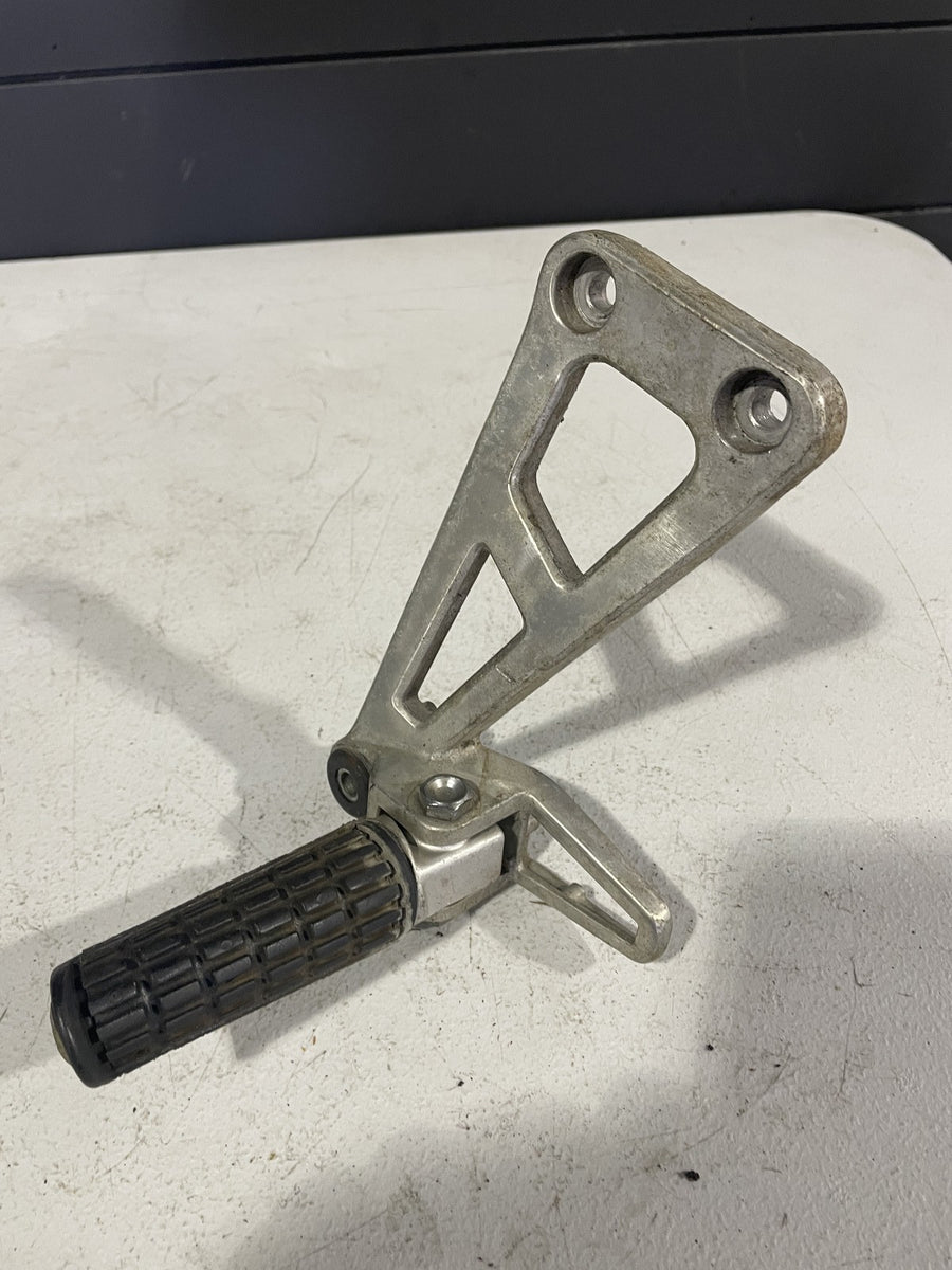 84-86 HONDA INTERCEPTOR 1000 VF1000R LEFT REAR PASSENGER FOOT STEP PEG