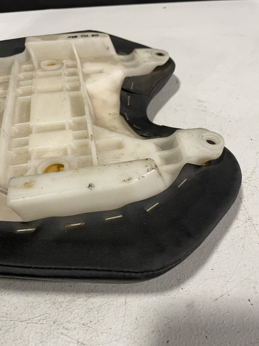 08-16 YAMAHA YZF R6 FRONT DRIVERS SEAT PAD SADDLE PILLION 13S-24710-00-00