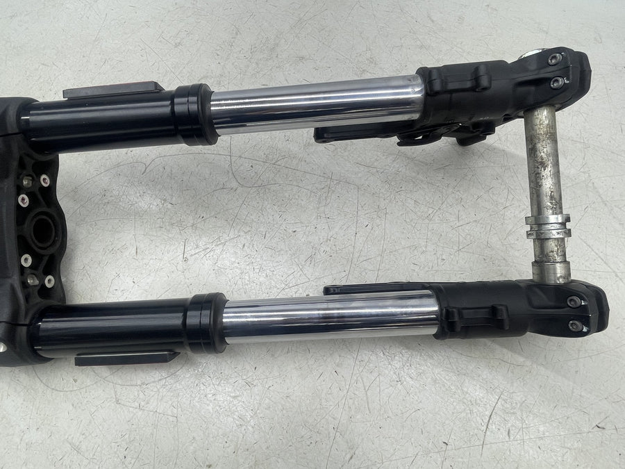 15-18 DUCATI SCRAMBLER 800 FRONT END FORKS SUSPENSION TRIPLE TREE STRAIGHT