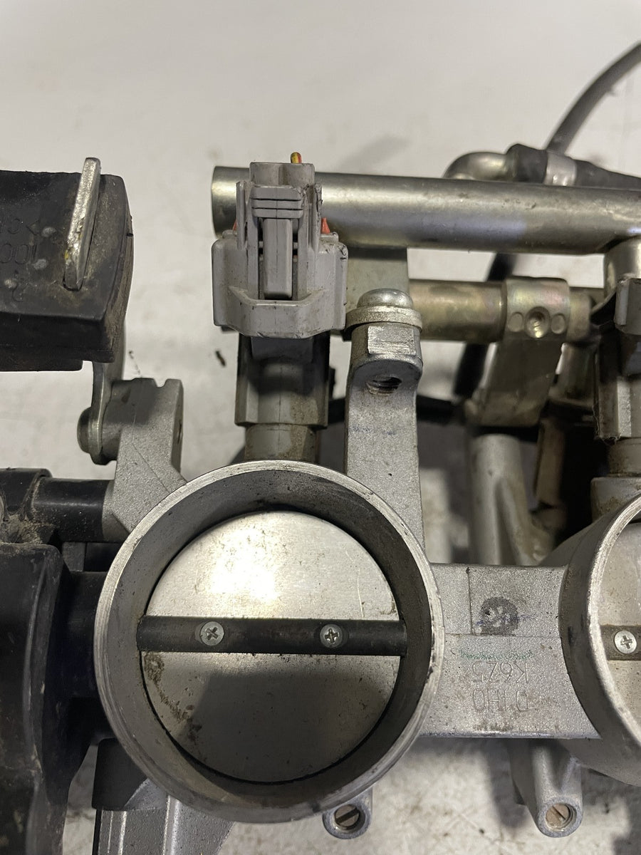 06-07 SUZUKI GSXR600 THROTTLE BODY BODIES FUEL INJECTORS STVA TPS 13405-01H11