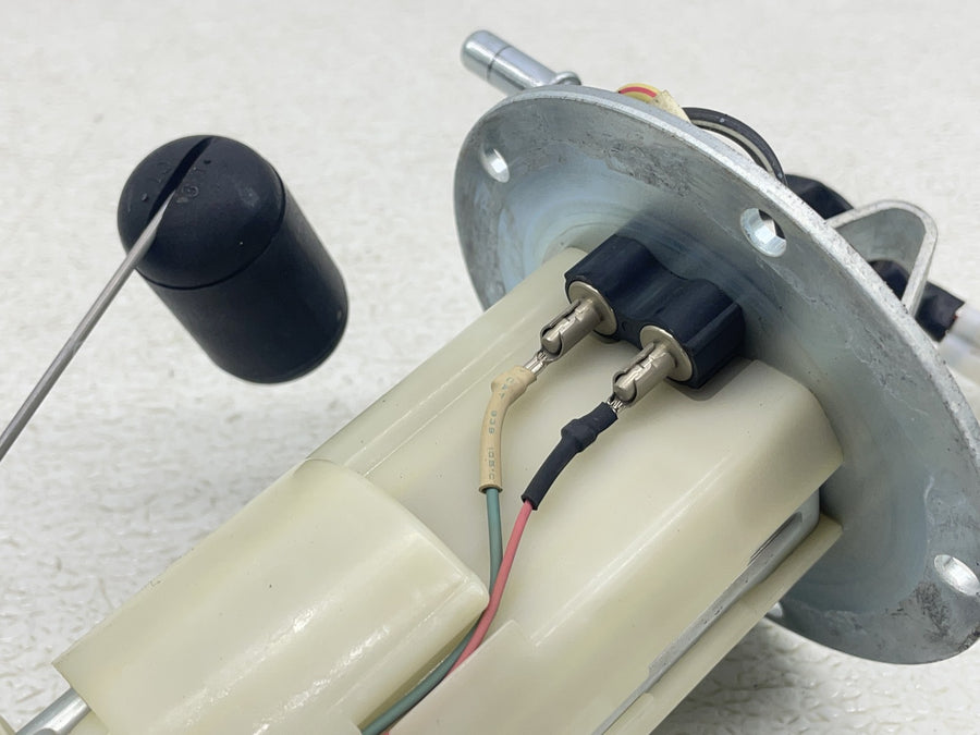 11-26 SUZUKI GSXR600 GSXR750 FUEL PUMP GAS PETROL SENDER UNIT 15100-14J01