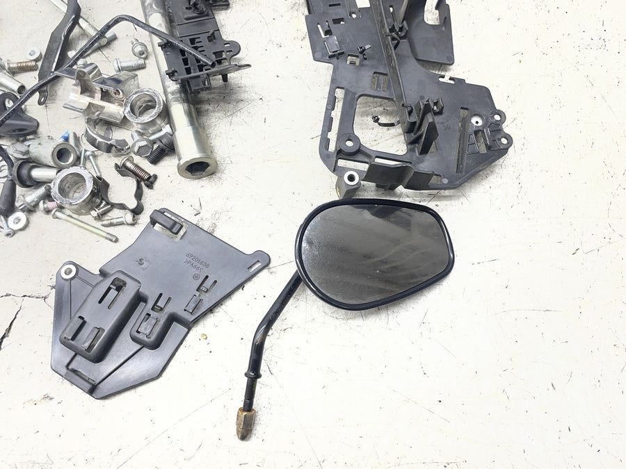18-23 HARLEY-DAVIDSON STREET BOB PARTS HARDWARE LOT