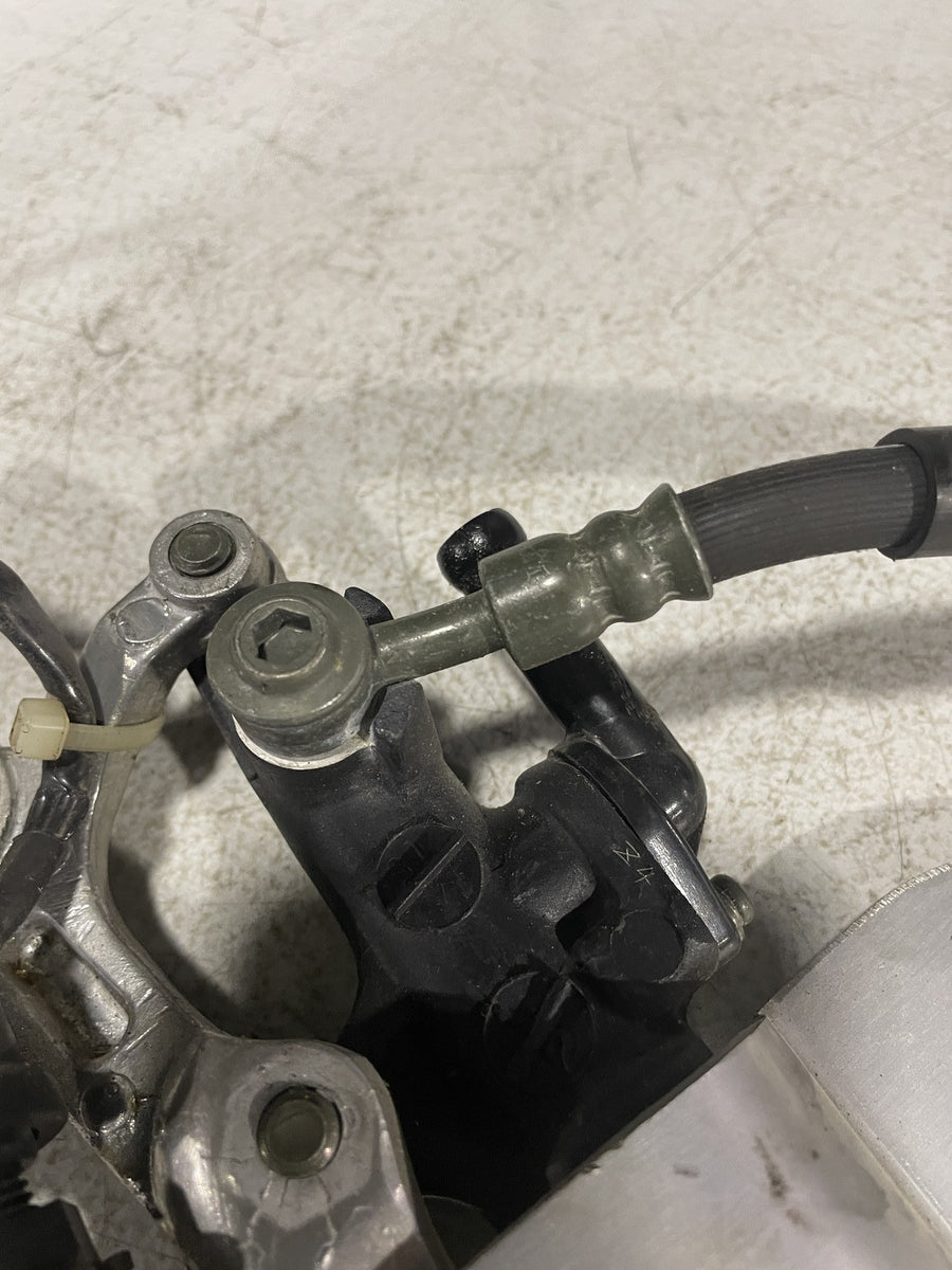 99-02 YAMAHA YZF R6 RIGHT REARSET REAR MASTER DRIVER FOOT PEG REST STOP
