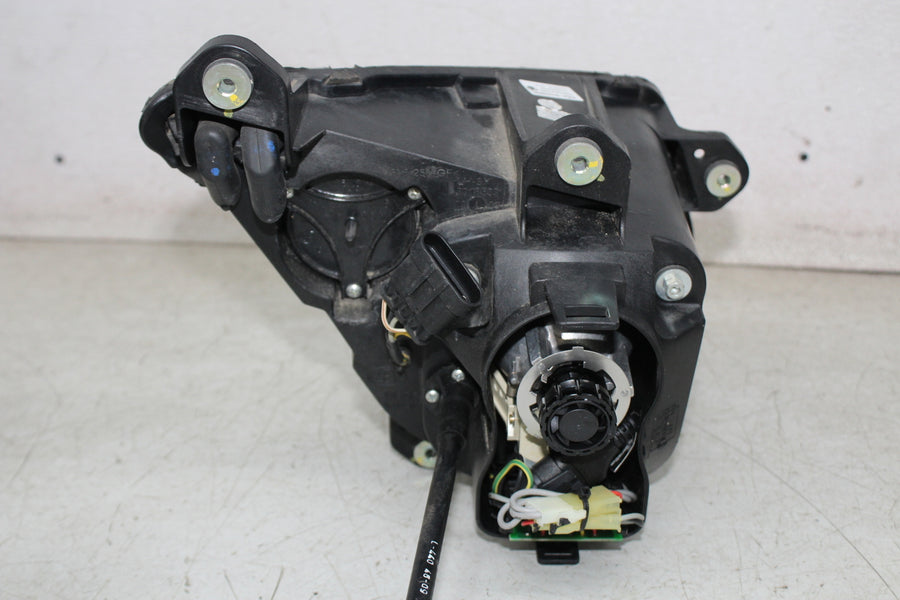 10-12 CAN-AM SPYDER ROADSTER RT FRONT LEFT HEADLIGHT HEAD LIGHT LAMP