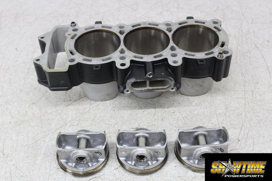 22 TRIUMPH STREET TRIPLE RS ENGINE MOTOR CYLINDER JUG W PISTONS