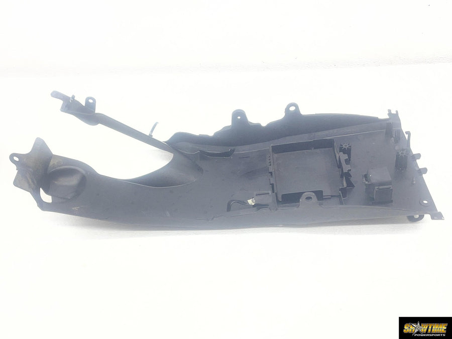 11-15 KAWASAKI NINJA ZX10R REAR BACK TAIL UNDERTAIL FAIRING COWL BATTERY TRAY