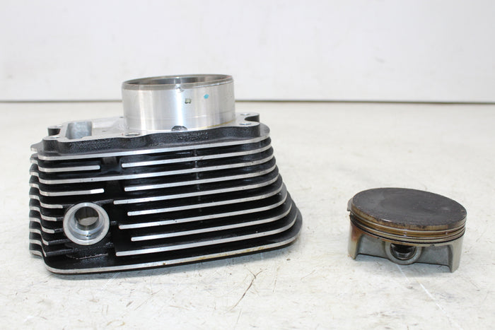 2016 VICTORY CROSS COUNTRY TOUR REAR ENGINE MOTOR PISTON CYLINDER W/ PISTON