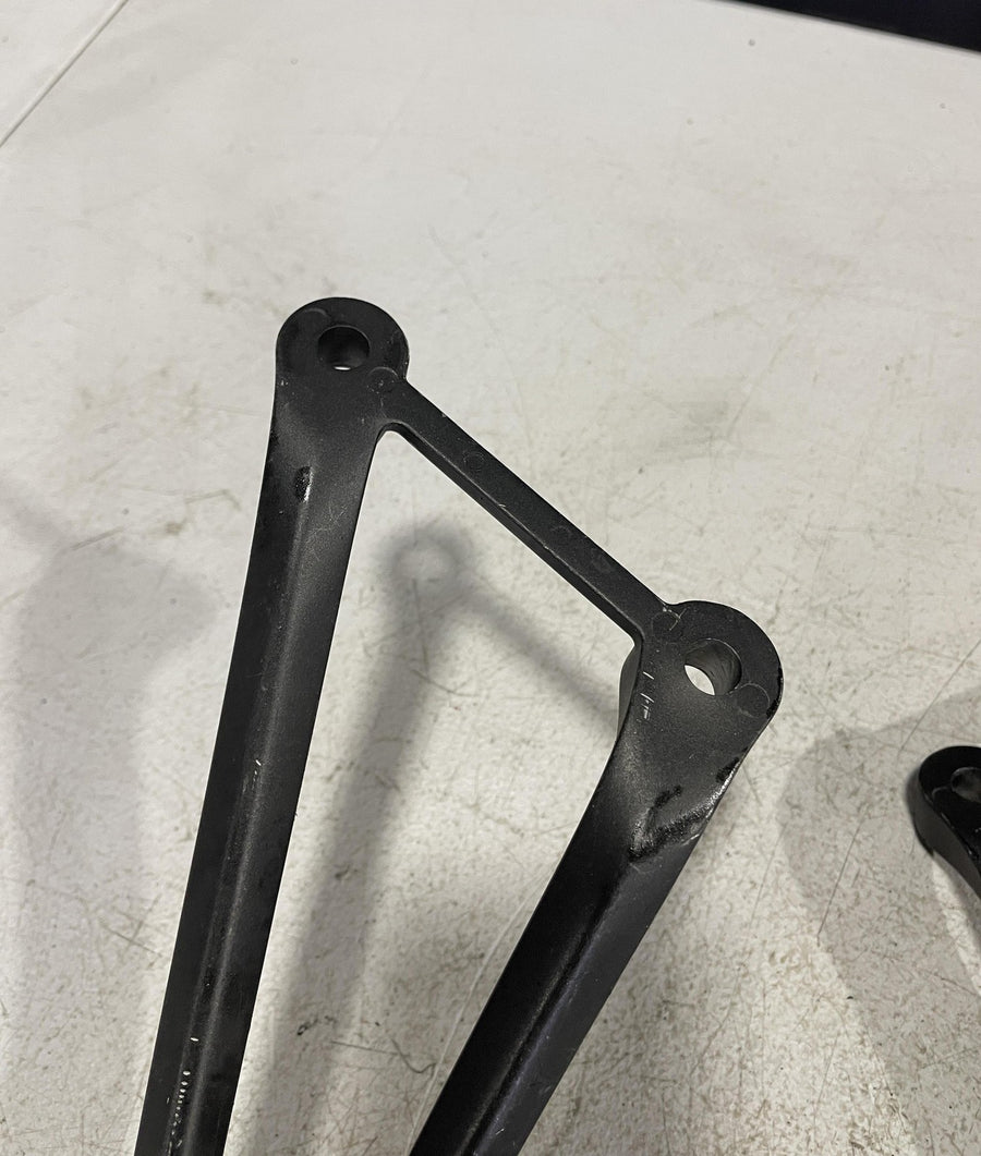 13-18 KAWASAKI NINJA ZX6R REAR BACK PASSENGER PEG SET PAIR