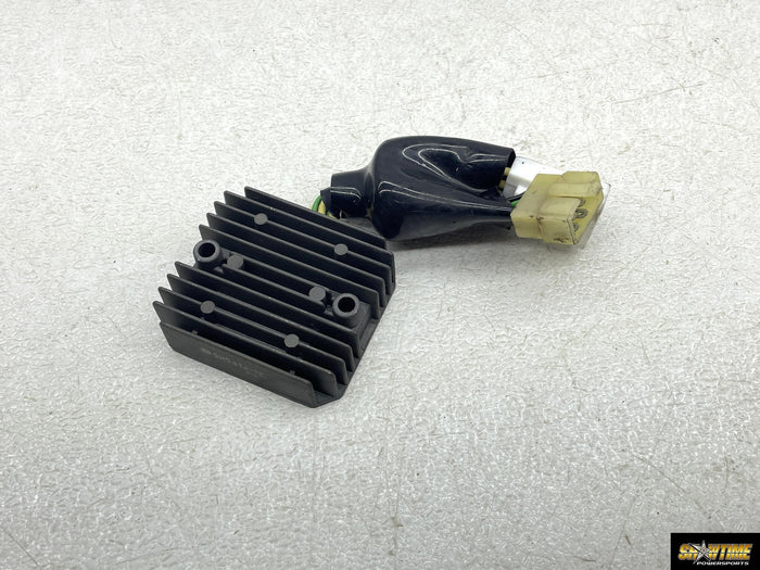 00-01 HONDA RVT1000R RC51 SP1 RECTIFIER VOLTAGE REGULATOR