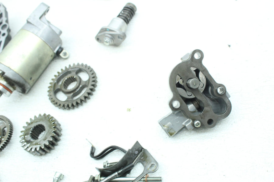 15-18 YAMAHA YZF R3 ENGINE MOTOR PARTS HARDWARE STARTER BALANCER GUIDE PUMP