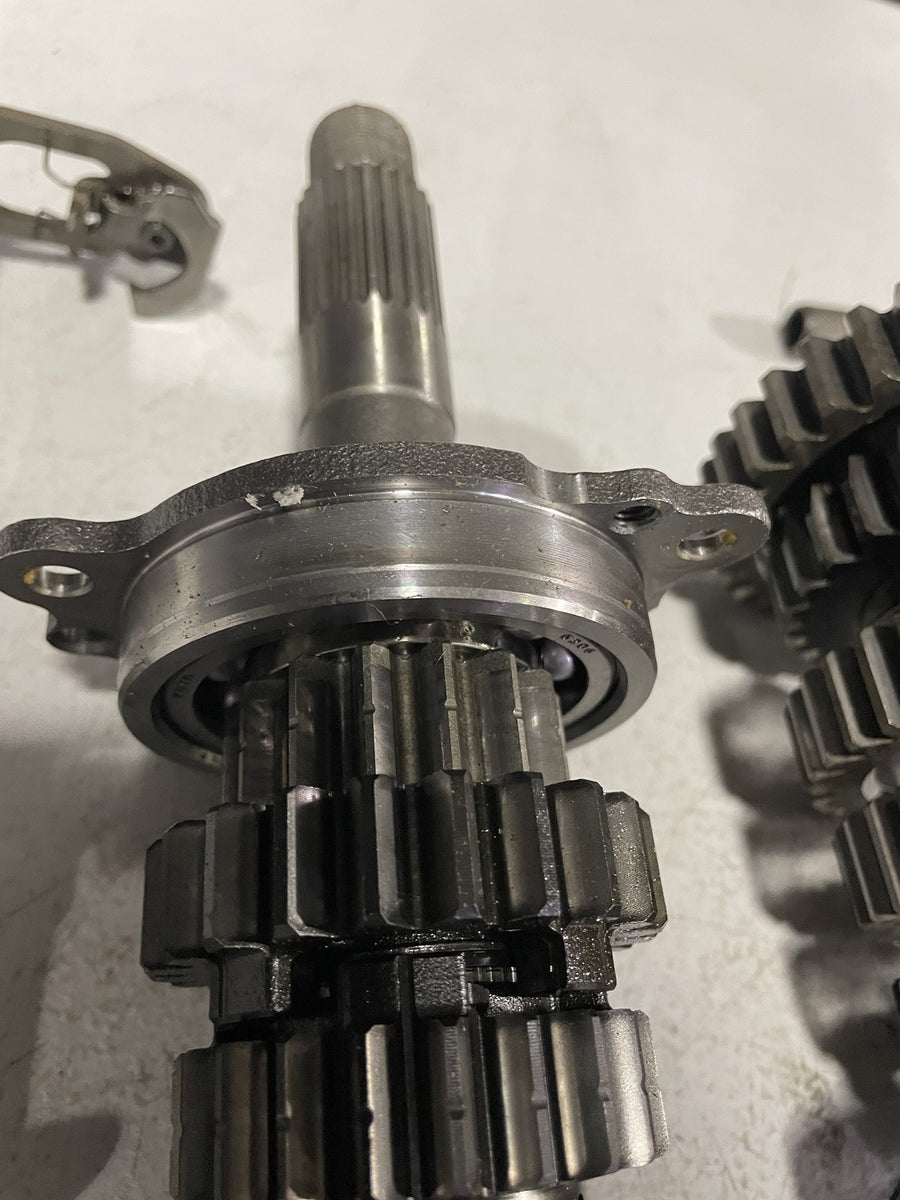09-14 YAMAHA YZF R1 ENGINE TRANSMISSION GEARS OUTPUT MAIN SHAFT
