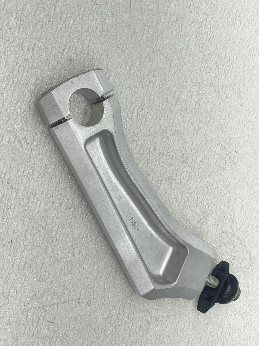 2012 SUZUKI BOULEVARD M109R HANDLEBAR RISERS RISER CLAMP PAIR