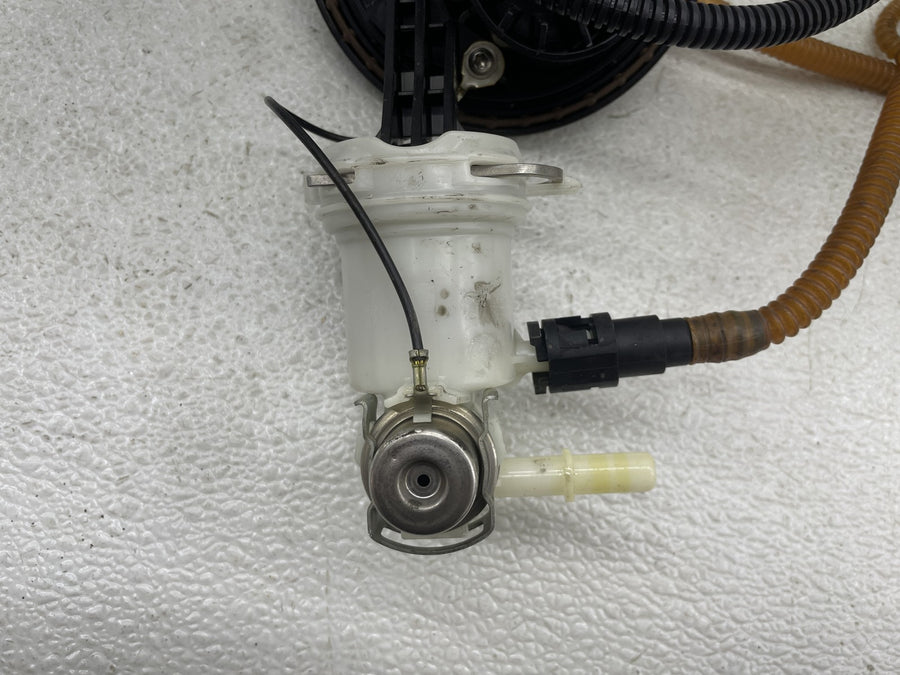 13 HARLEY-DAVIDSON ROAD GLIDE CVO CUSTOM FLTRXSE2 FUEL GAS PUMP