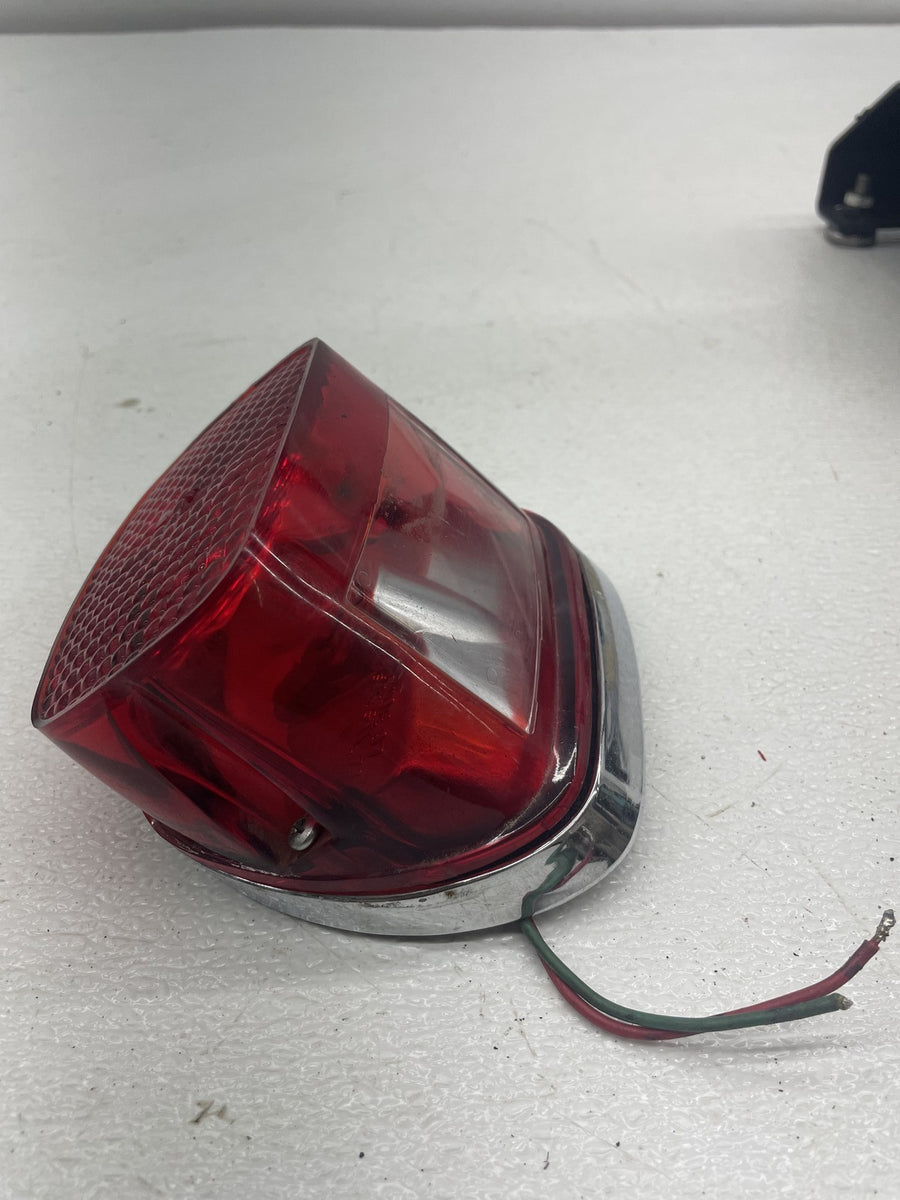 81 HARLEY-DAVIDSON TOUR GLIDE FLT TAILLIGHT REAR TAIL BRAKE LIGHT