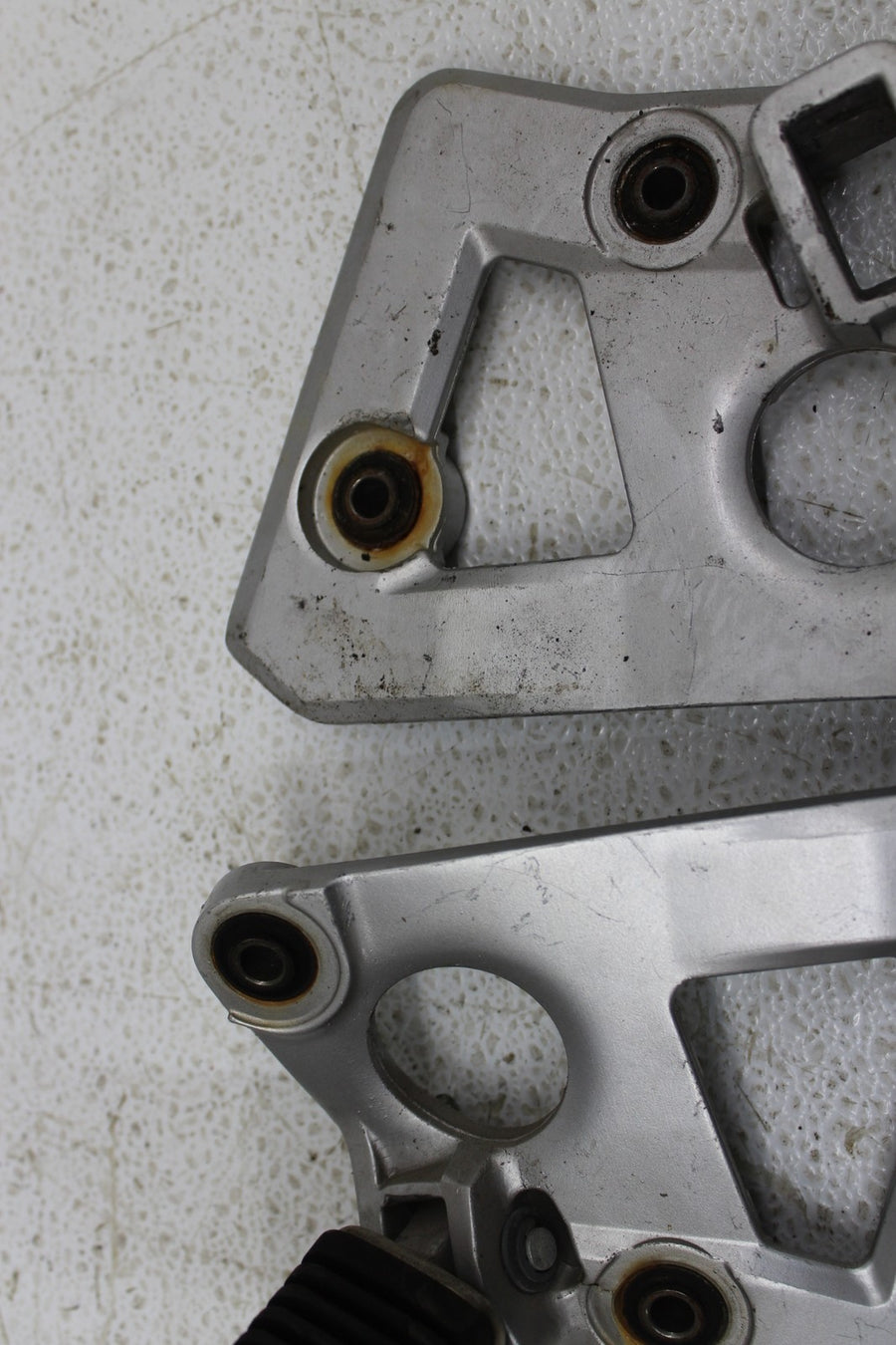 1989 SUZUKI KATANA 750 REAR SET & LEVER LOT