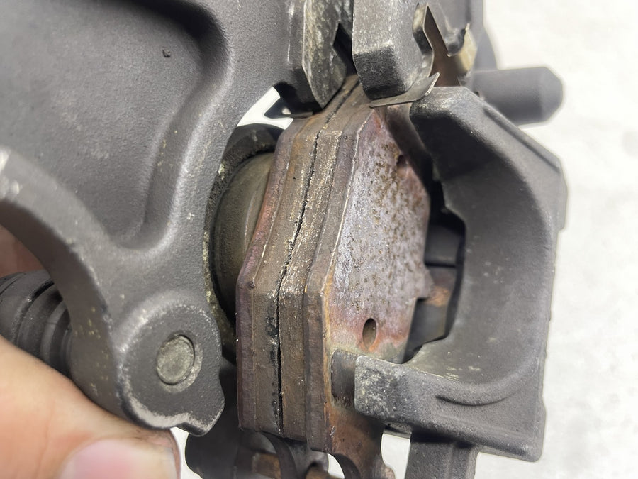 06-07 SUZUKI GSXR600 REAR BACK BRAKE CALIPER W/ BRAKE LINE