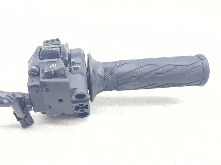 11-26 SUZUKI GSXR750 GSXR600 RIGHT SWITCH CONTROL KILL OFF START SIGNAL SWITCHES