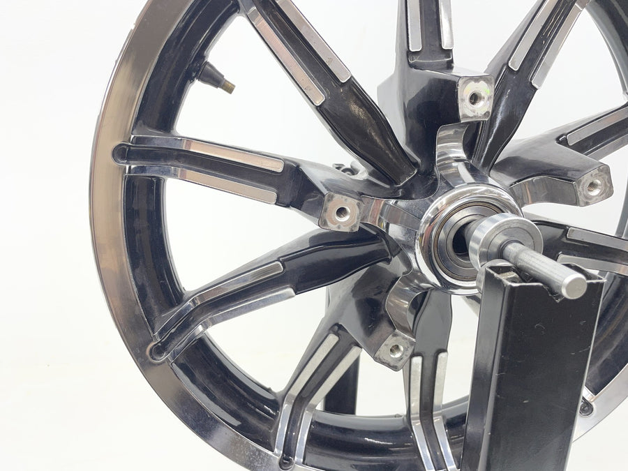 17-23 HARLEY-DAVIDSON ELECTRA GLIDE ULTRA LIMITED FLHTK FRONT WHEEL RIM