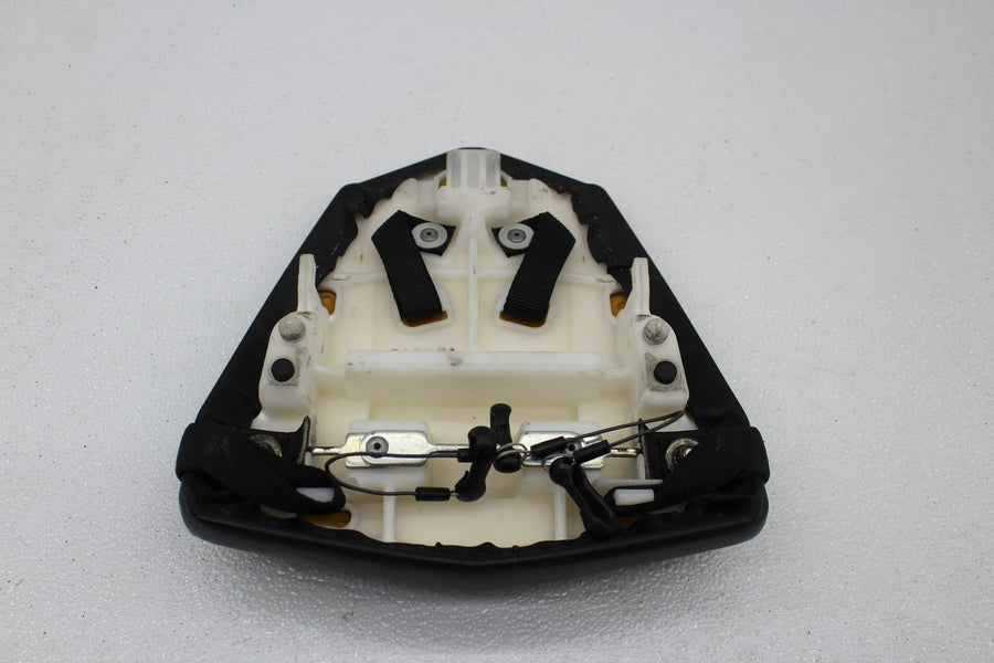 06-07 YAMAHA YZF R6  FRONT REAR BACK PASSENGER TANDEM SEAT PAD SADDLE PILLION
