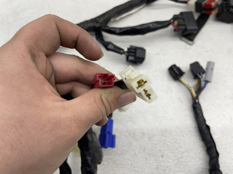 06-15 YAMAHA FZ1 MAIN ENGINE WIRING HARNESS MOTOR WIRE LOOM