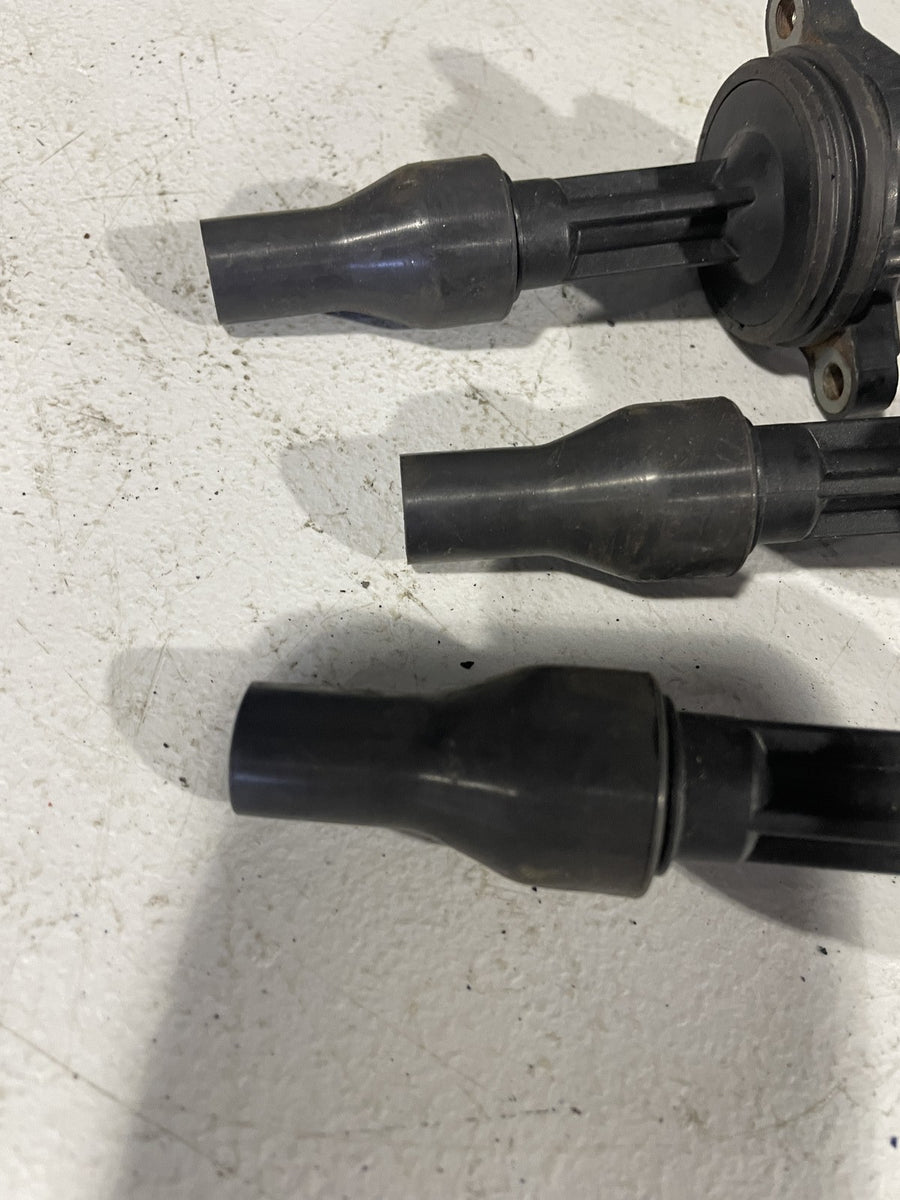 2001 TRIUMPH SPRINT RS IGNITION COILS COIL SPARK PLUG CAPS
