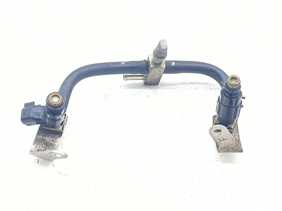 04-06 VICTORY KINGPIN MAIN PRIMARY GAS FUEL INJECTORS RAIL 2520207