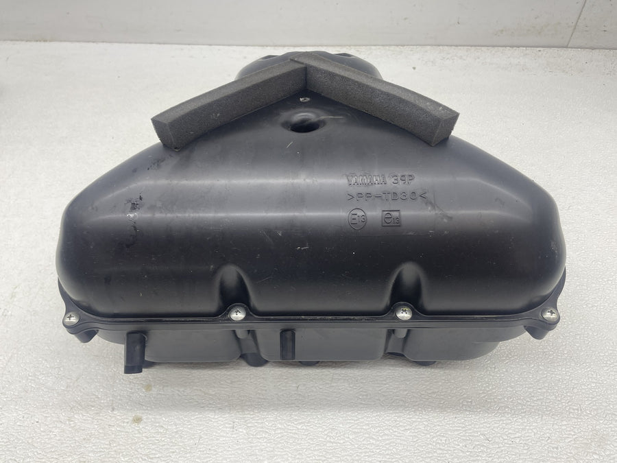 11-13 YAMAHA FZ8 AIRBOX AIR INTAKE FILTER BOX 39P-14411-00-00 39P-14421-00-00