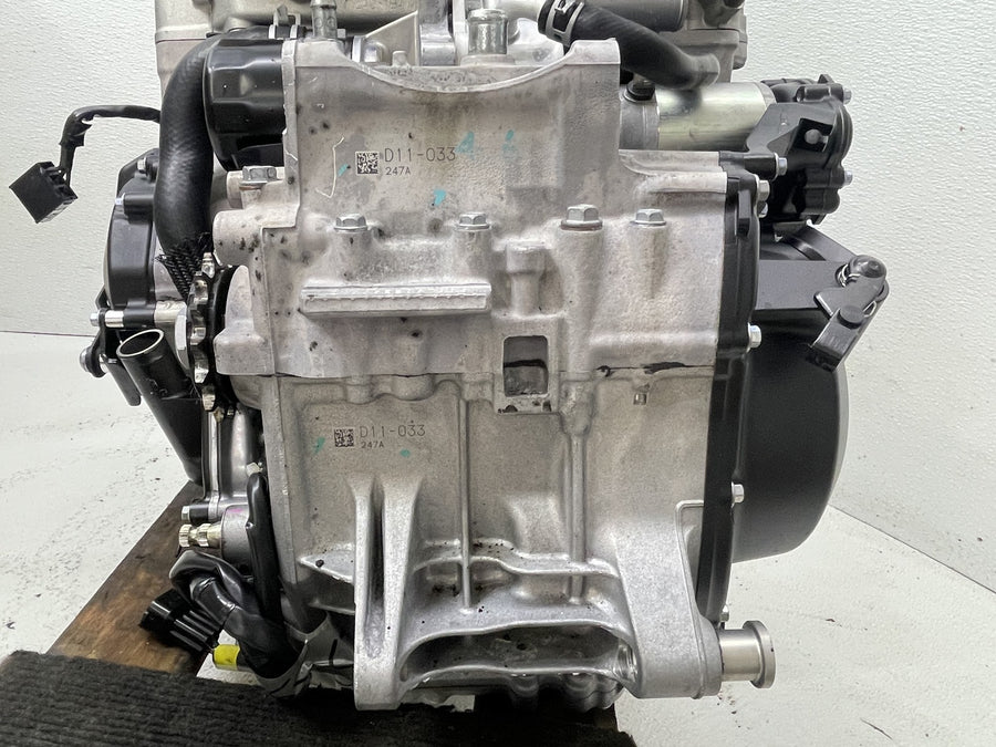 24-26 KAWASAKI NINJA ZX6R ZX636 COMPLETE ENGINE MOTOR CASES RUNS CLEAN NICE!
