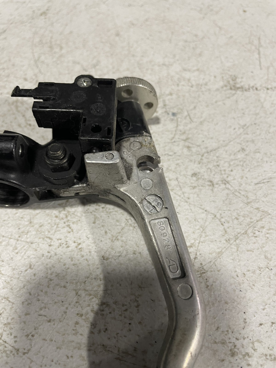03-04 SUZUKI GSXR1000 CLUTCH PERCH MOUNT WITH LEVER