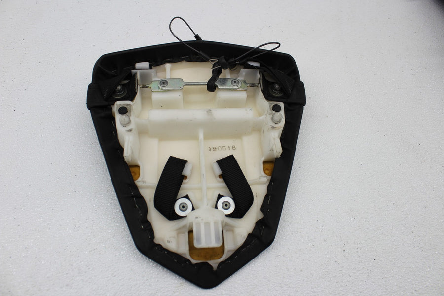 06-07 YAMAHA YZF R6  FRONT REAR BACK PASSENGER TANDEM SEAT PAD SADDLE PILLION
