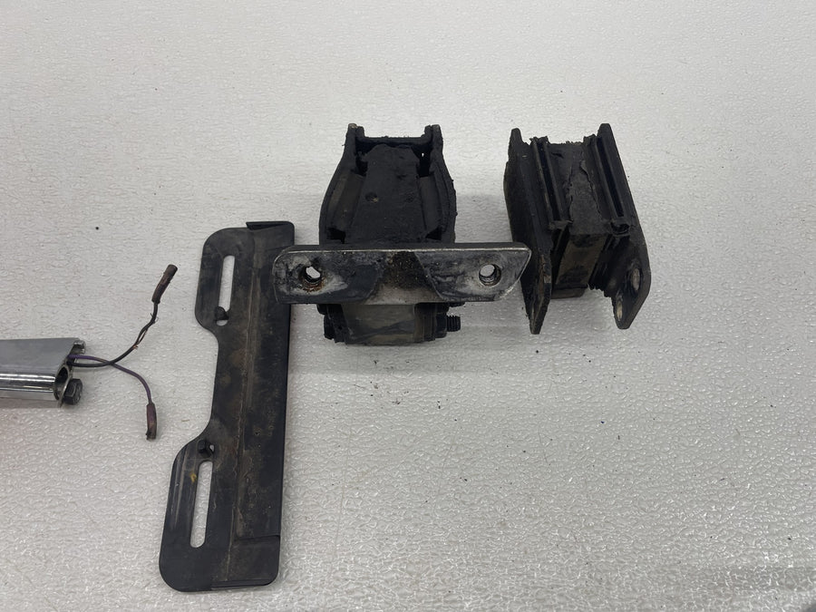 93-98 HARLEY-DAVIDSON DYNA WIDE GLIDE FXDWG PARTS HARDWARE PERCH MIRROR SIGNAL